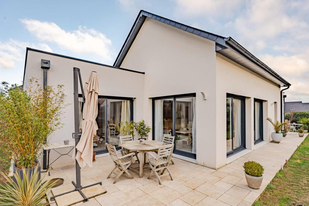 elevia construction maison contemporaine gray sur mer (40)